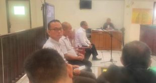 Suasana sidang dengan terdakwa Erla Saladin di Pengadilan Negeri Palembang, Selasa (9/5/2023). Foto : Sumselheadline/Ela.