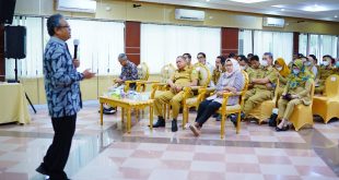 Direktur Koordinasi dan Supervisi II KPK RI, Yudhiawan Wibisono saat mengisi acara Rapat Koordinasi Program Pemberantasan Korupsi Terintegrasi wilayah Sumsel, Kamis (11/5/2023). Foto : Dinkominfo Muba.
