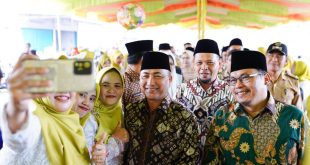 Ribuan warga Muhammadiyah menyambut kedatangan Pj Bupati Muba, Apriyadi di Desa Ulak Paceh, Kec. Lawang Wetan, Kamis (22/6/2023). Foto : Dinkominfo Muba.