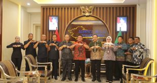 Gubernur Sumsel Herman Deru menerima anjangsana Kepala BPN Sumsel, Yuniar Kikmat, Kamis (8/6/2023). Foto : Humas Pemprov Sumsel.