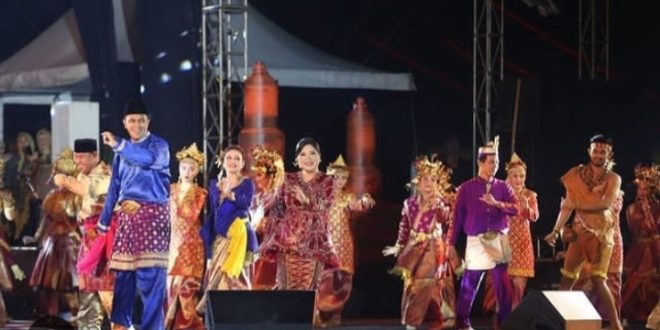 Suasana pembukaan Festival Srwijaya 2023 di pelataran BKB Palembang, Kamis (22/6/2023) malam. Foto : Humas Pemprov Sumsel.