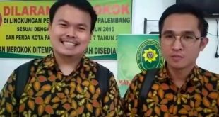 Dhany Prasanto dan Andra Desvrian, karyawan yang menggugar PT Sampoerna, Kamis (8/6/2023). Foto : Sumselheadline/Ela.