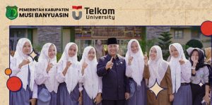 Pj Bupati Muba, Apriyadi bersama sisiwi SMA di Sekayu. Foto : Dinkominfo Muba.