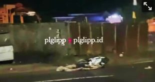 Seorang meninggal dunia setelah jatuh dari motor saat dikejar dua orang bersenjata tajam, Minggu (9/7/2023) dini hari. Foto : sceeenshot medsos.