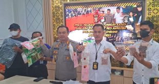 Kapoltrestabes Palembang, Kombes Pol Harryo Sugihartono didampingi Kasat Narkoba, AKBP Mario Ivanry saat pers rilis, Senin (10/7/2023). Foto : Sumselheadline/Ela