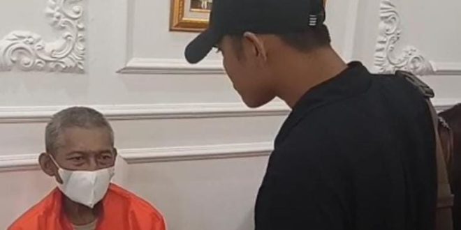 Toni, tersangka pemilik ekstasi dan sabu diamankan polisi, Rabu (12/7/2023). Foto : Sumselheadline/Ela