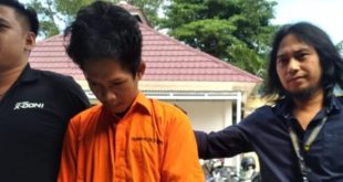 Mamat, pelaku pencuri sepeda motor, Jumat (21/7/3023). Foto : Sumselheadline/Ela