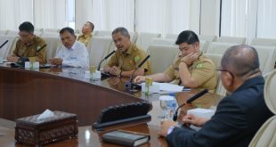 Pj Sekda Muba, Musni Wijaya memimpin rapat rencana peresmian kantor UKK Imigrasi Sekayu, Senin (31/7/2023). Foto : Dinkominfo Sekayu