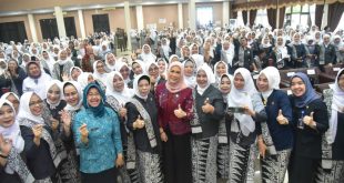 Hj Febrita Lustia HD menghadiri HUT Ikatan Bidan Indonesia di Bapelkes Palembang, Kamis (20/7/2023). Foto : Humas Pemprov Sumsel