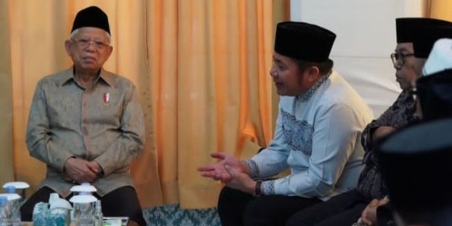 Didampingi Gubernur Sumsel, Herman Deru, Wapres RI Ma'ruf Amin bertemu dengan sejumlah ulama dan pengasuh Ponpes di Kenten Laut, Banyuasin, Jumat (7/7/2023). Foto : Humas Pemprov Sumsel.