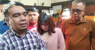 Tim kuasa hukum almarhum Iriadi, melapor ke Polda atas meninggalnya kliennya yang dinilai janggal, Senin (7/8/2023). Foto : Sumselheadline/Ela