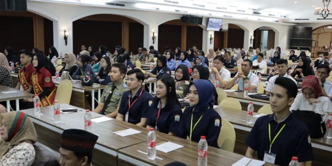 Sejumlah pemuda pemudi ikut pelatihan jurnalistik yang digelar Dispora Palembang di Emilia Hotel, Selasa (15/8/2023). Foto : Kominfo Palembang