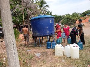 Atas instruksi Pj Bupati Apriyadi, Pemkab Muba menyediakan penampungan air di desa-desa yang sulit mendapatkan air bersih. Foto : Dinkominfo Muba
