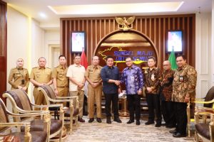 Gubernur Sumsel, Herman Deru menerima kunjungan Kepala Perwakilan BI Sumsel, Ricky P Gozali, Selasa (1/8/2023). Humas Pemprov Sumsel