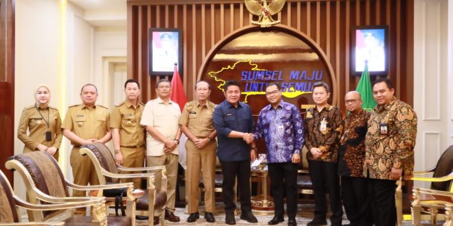 Gubernur Sumsel, Herman Deru menerima kunjungan Kepala Perwakilan BI Sumsel, Ricky P Gozali, Selasa (1/8/2023). Humas Pemprov Sumsel