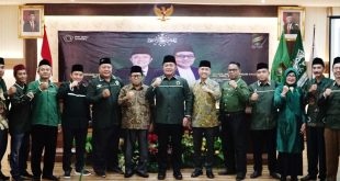 Herman Deru bersama para pengurus ISNU Sumsel dan ISNU pusat, Kamis (3/8/2023). Foto : Humas Pemprov Sumsel.