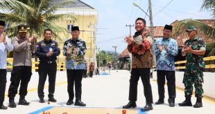 Gubernur Sumsel Herman Deru meresmikan tiga jembatan di wilayah Kabupaten OKU, Sabtu (26/8/2023). Foto : Humas Pemprov Sumsel