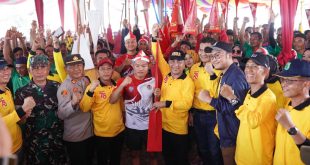 PJ Bupati Muba saat hadir di lomba bidar berhadiah mobil di Desa Teluk Kijing, Minggu (20/8/2023). Foto : Dinkominfo Muba.