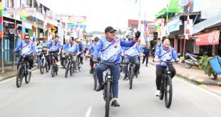 Gubernur Sumsel Herman Deru saat mengikuti kegiatan Sriwijaya Ranau Gran Fondo di Danau Ranau, OKU Selatan, Sabtu (19/8/2023). Foto : Humas Pemprov Sumsel.