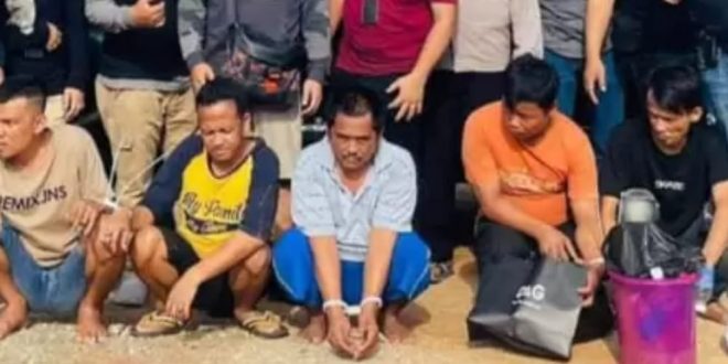 Lima warga kampung nelayan Sungsang ditangkap terkait narkoba, Rabu (30/8/2023). Foto : Sumselheadline/Ela.