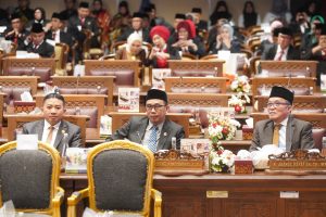 Anggota DPRD Sumsel yang ikut dalam paripurna istimewa, Rabu (16/8/2023). Foto : Humas DPRD Sumsel.