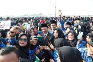 Para PPPK yang baru saja dilantik oleh Walikota Palembang, Harnojoyo, Selasa (29/8/2023). Foto : Sumselheadline/Pitria.
