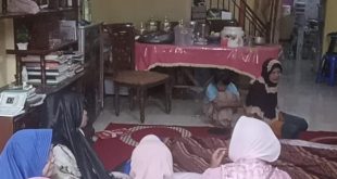 Jenazah Yulianan saat disemayamkan di rumah duka, Minggu (27/8/2023). Foto : Sumselheadline/Ela.