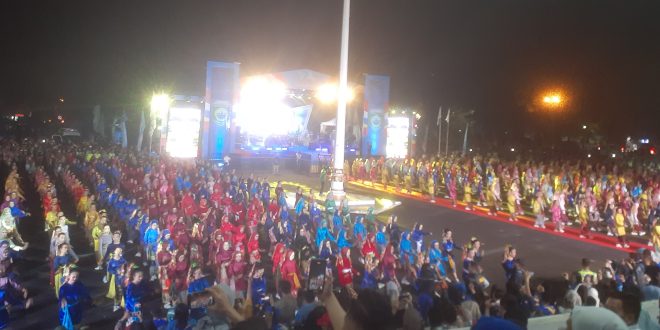 1000 penari remaja putri meriahkan opening Porprov XIV Sumsel di Kota Lahat, Minggu (17/9/2023) malam. Foto : Sumselheadline/Gih.
