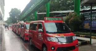 Angkutan umum feeder LRT kembali beroperasional, setelah sehari sebelumnya sopir mogok tuntut gaji, Sabtu (2/9/2023). Foto : Sumselheadline/Ela