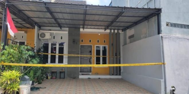 Rumah selebgram Palembang, Adelia di Banyuasin ikut disegel terkait jaringan narkoba, Sabtu (2/9/2023). Foto : Sumselheadline/Ela