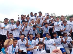 Eforia tim sepakbola Lahat usai meraih medali emas Porprov XIV Sumsel di Lahat, Kamis (21/9/2023). Foto : Dok Humas PB Porprov Lahat.