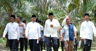 Pj Bupati Muba, Apriyadi bersama Forkopimda setempat saat safari Jumat di Masjid Annur Desa Dumai, Plakat Tinggi, Muba, Jumat (22/9/2023). Foto : Dinkominfo Muba