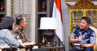 Wahyu Yulianto, Kepala BPS Sumsel, saat bertemu Gubernur Sumsel Herman Deru di Griya Agung, Palembang, Jumat (22/9/2023). Foto : Humas Pemprov Sumsel
