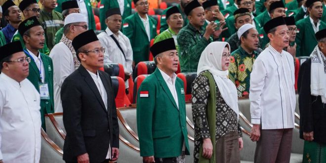 Pj Bupati Muba, Apriyadi bersama Ketua PBNU Pusat Prof KH Mohammad Mukri dan Wakil Sekjen PBNU Pusat KH Sulaeman Tanjung SAg MPdI hadir pada pelantikan pengurus PCNU Muba, Selasa (26/9/2023). Foto : Dinkominfo MUba.
