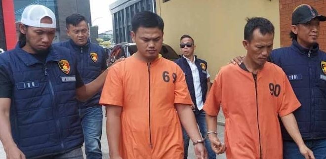Bobi Setiawan (25), oknum honorer Kemenhub dan Bebi ditangkap karena terlibat pencurian sepeda motor, Senin (11/9/2023). Foto: Sumselheadline/Ela.
