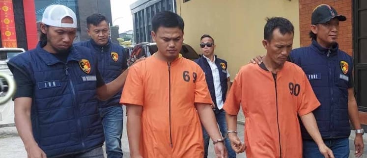 Bobi Setiawan (25), oknum honorer Kemenhub dan Bebi ditangkap karena terlibat pencurian sepeda motor, Senin (11/9/2023). Foto: Sumselheadline/Ela.