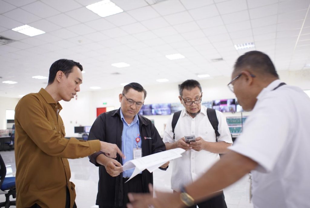 Wakil Ketua DPRD Sumsel, H Muchendi Mahzareki S.E kunjungan kerja ke PT. Oki Pulp & Paper di Air Sugihan, Sabtu (2/9/2023). Foto : Dok Tim Muchendi.