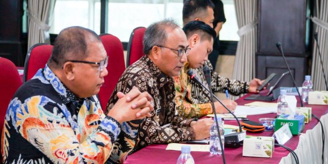 Inspektorat Jenderal Kementerian Dalam Negeri (Kemendagri), Kamis (7/9/2023) melakukan penilaian lamgsunng Evaluasi Kinerja Penjabat (Pj) Bupati Muba Apriyadi Mahmud Triwulan I Tahun 2023. Foto : Dinkomifo Muba.