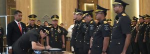 Menteri Hukum dan HAM RI, Yasonna H Laoly melantik tiga pejabat baru di lingkungan Kemenkumham Sumsel, Jumat (29/9/2023). Foto : Dok Kemenkumham Sumsel.