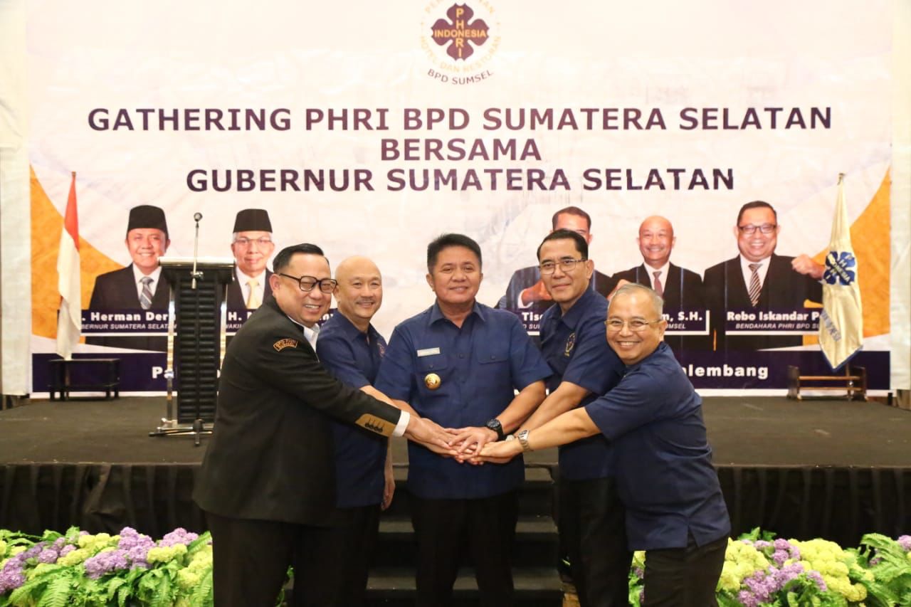 Gubernur Sumsel, H Herman Deru ketika hadiri gathering pengurus dan anggota BPD Perhimpunan Hotel dan Restoran Indonesia (PHRI) Sumsel di Hotel Excelton Palembang, Kamis (14/9/2023) petang. Foto : Humas Pemprov Sumsel.