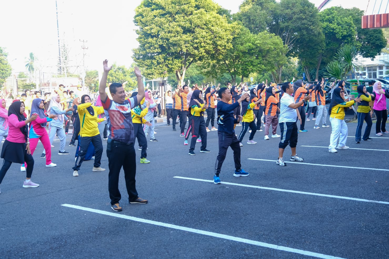 Para pejabat dan jajaran Pemkab Muba menggelar senam pagi bersama, Jumat (1/9/2023). Foto : Dinkominfo Muba.