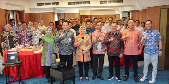 Perwakilan Pemerintah Kota Palembang dan Pemerintah Provinsi Sumatera Selatan penandatanganan perjanjian kerjasama antar daerah (KAD) dengan Kabupaten Bima dan Nganjuk di Jakarta (20/09/2023). Foto : Dok Tim Pengendalian Inflasi Daerah (TPID) Kota Palembang.