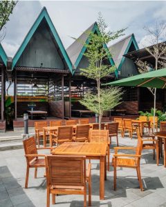 Salah satu restoran besar di Palembang yang menjadi penyumbang pajak. Foto : Sumselheadlin/pitria