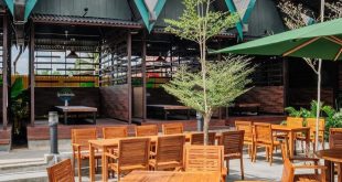 Salah satu restoran besar di Palembang yang menjadi penyumbang pajak. Foto : Sumselheadlin/pitria