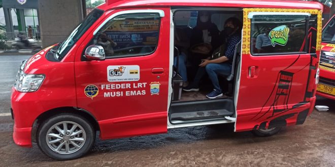 Mobil feederer LRT Palembang, Rabu (6/10/2023). Foto : Sumselheadline/Ela