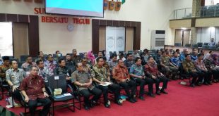 Para kepala OPD dan pejabat lainnya di lingkungan Pemprov Sumsel saat mendengarkan arahan Pj Gubernur Sumsel, Agus Fatoni, Jumat (6/10/2023). Foto : Humas Pemprov Sumsel.