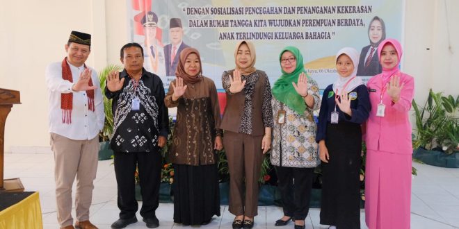 Pj Bupati Muba diwakili Kepala DPPPA Muba, Endang Dwi Astuti hadiri sosialisasi anti KDRT, Jumat (6/1/2023). Foto : Dinkominfo Muba.
