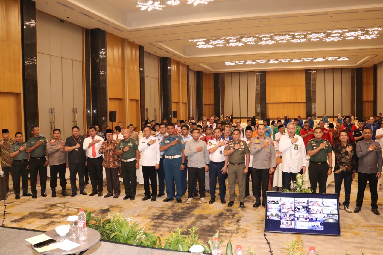 Wakapolda Sumsel, Brigjen Pol Zulkarnain memimpin rakor di Hotel Santika Palembang, Senin (9/10/2023). Foto : Sumselheadline/Ela