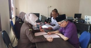 Edi Ganefo saat berada di hadapan penuntut umum Kejati Sumsel, Rabu (11/10/2023). Foto : IST