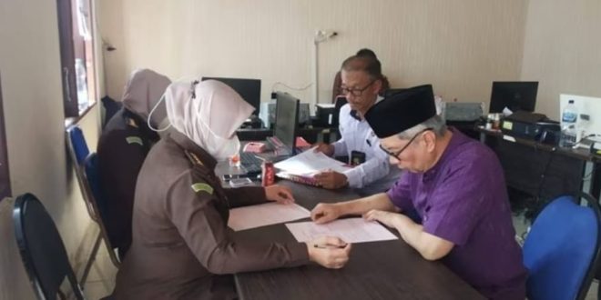 Edi Ganefo saat berada di hadapan penuntut umum Kejati Sumsel, Rabu (11/10/2023). Foto : IST